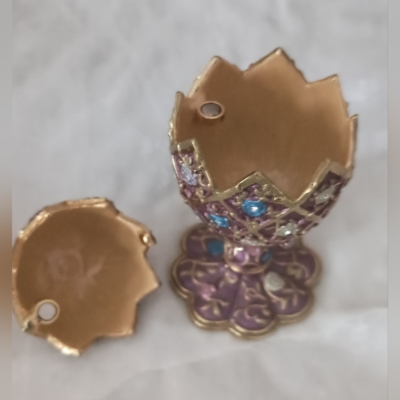 Vintage Decorative Pink and Gold Egg Trinket Box with Floral Accents - Picture 2 of 7